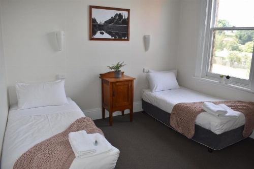 Deloraine Hotel image 24